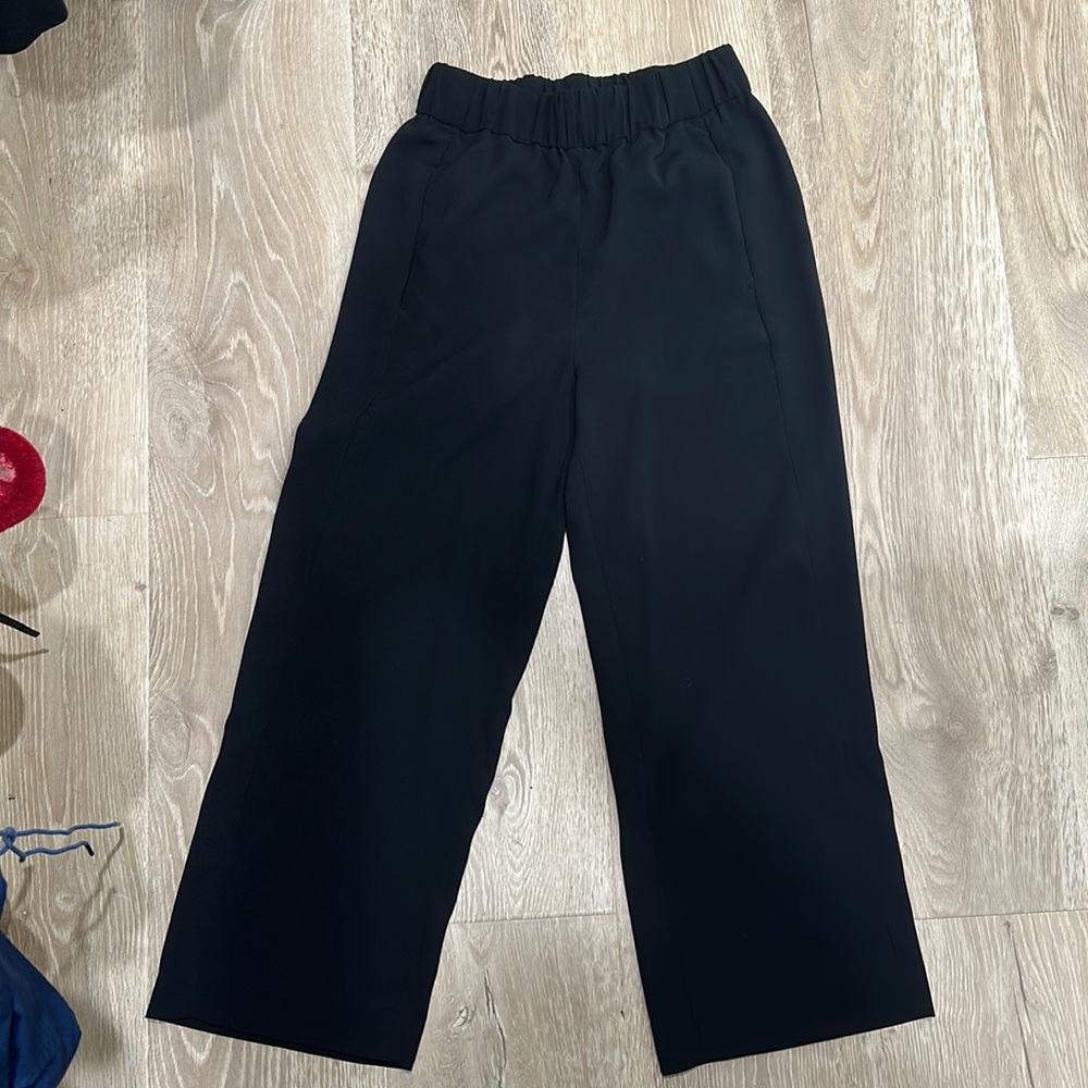 Black flared capris